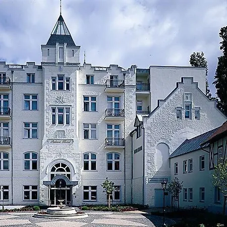 Usedom Palace 奥斯特西巴德钦诺维茨